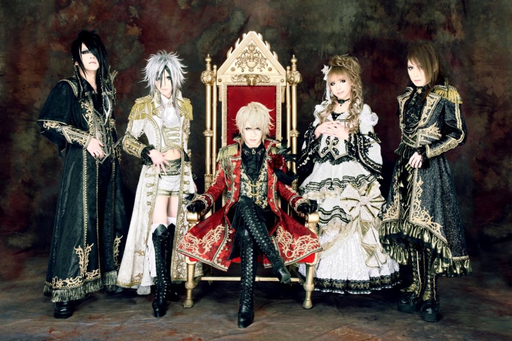 Versailles_-_Holy_Grail_promo
